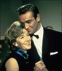 Bond's Moneypenny Dies