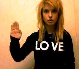 Hayley Williams: A Young RIOT!